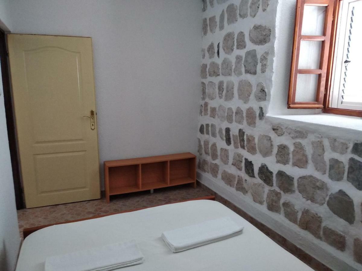 Old House Апартаменты Пераст